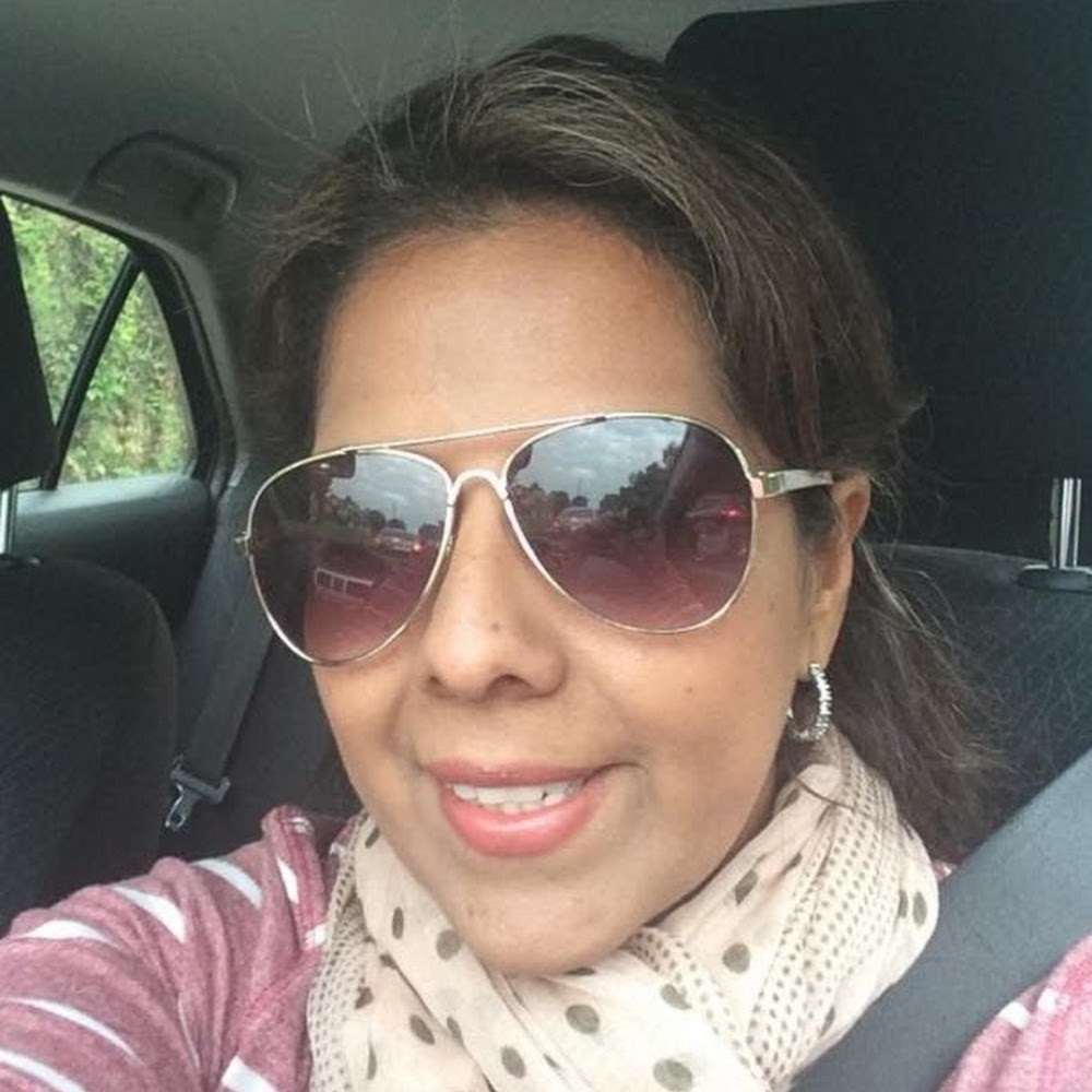 Meet your Posher, Carina